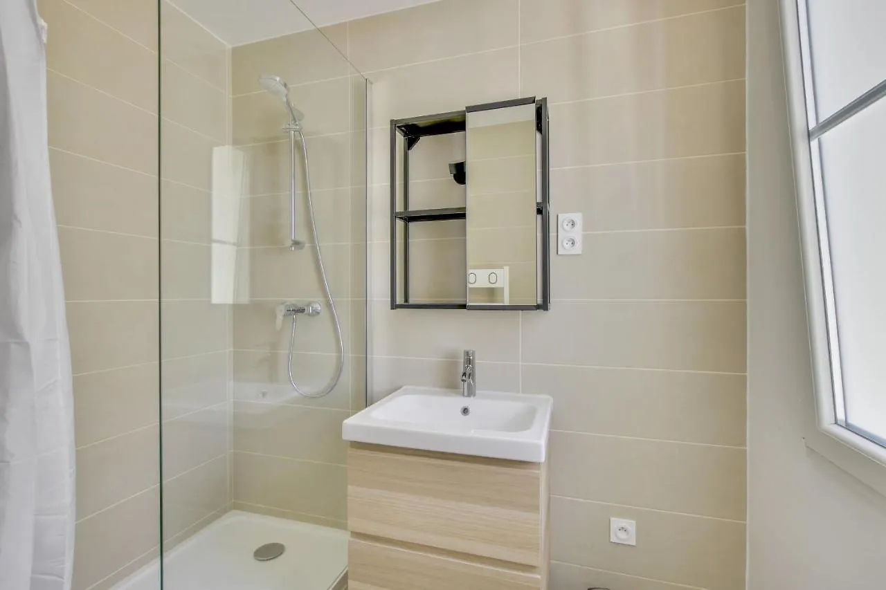 Cozy Nest Near The Sacre-Coeur Of Montmartre Apartment Paris