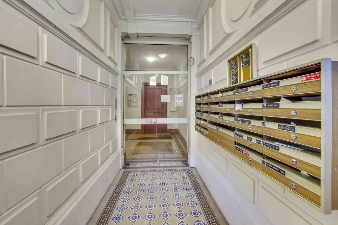 Cozy Nest Near The Sacre-Coeur Of Montmartre Apartment Paris France